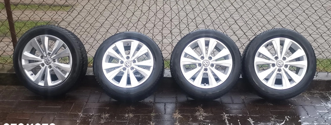 Volkswagen Golf cena 41900 przebieg: 208000, rok produkcji 2015 z Marki małe 379